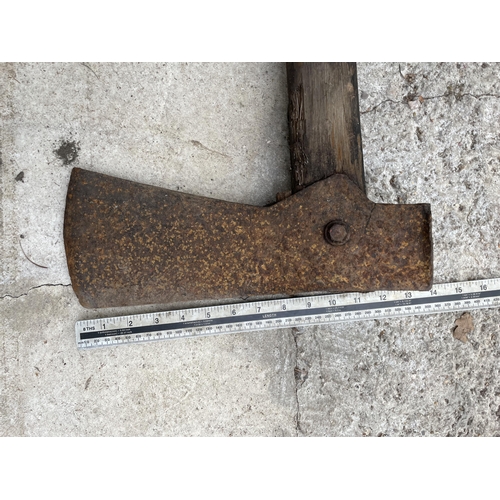 1615 - A LARGE LOG SPLITTING AXE WITH WOODEN SHAFT