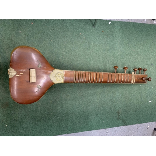 49 - AN ANTIQUE FULL SIZE INDIAN SITAR DATED TO C.1925