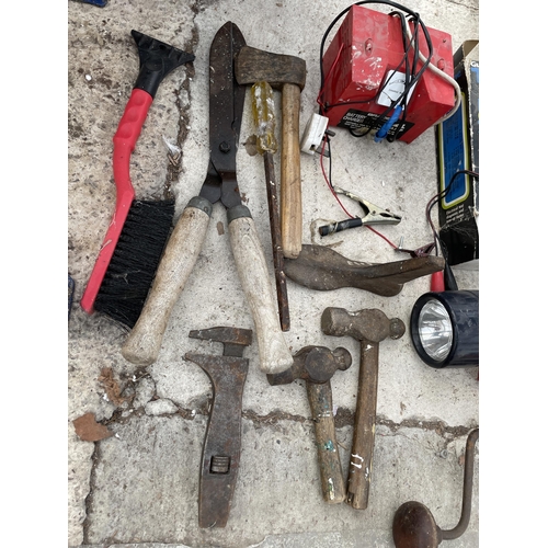 1854 - AN ASSORTMENT OF TOOLS TO INCLUDE SPANNERS, SOCKETS AND HAMMERS ETC