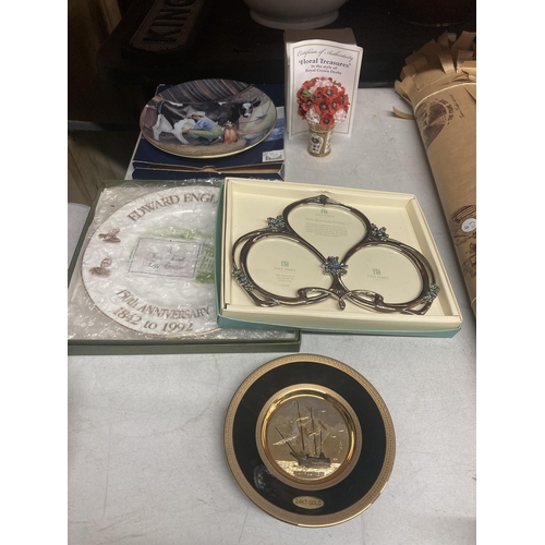 1079 - VARIOUS ITEMS TO INCLUDE BOXED CABINET PLATES AND A TRIO NOVEAU FRAME ETC