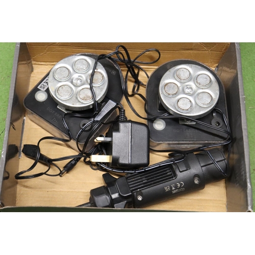 1262 - A PAIR OF WIRELESS LED TRAILER LIGHTS