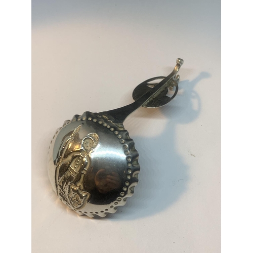 45 - A DECORATIVE  CONTINENTAL SILVER TEA CADDY SPOON