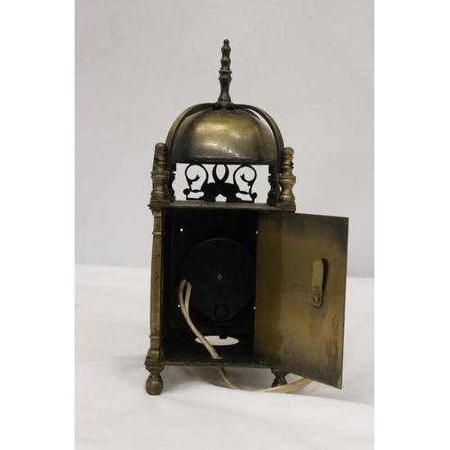 232 - A VINTAGE BRASS LANTERN CLOCK, HEIGHT 25CM