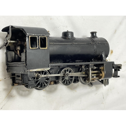 310 - A SCRATCH BUILT LIVE STEAM 30 MM GAUGE 2-6-0 MODEL RAILWAY LOCOMOTIVE IN BLACK LIVERY LENGTH 24 CM. ... 