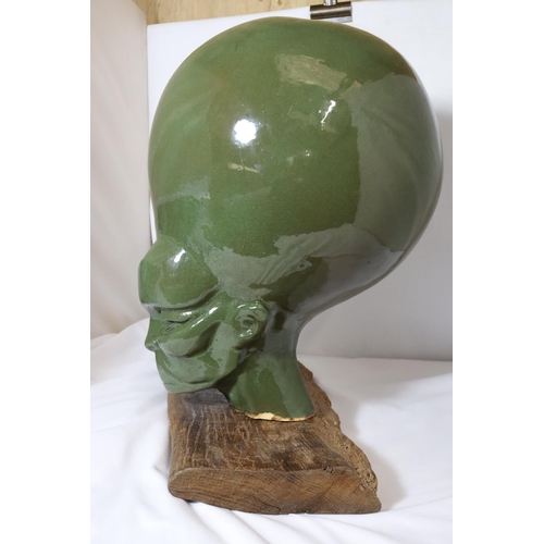 320 - A FRANK HAMPSON INSPIRED MEKON CERAMIC HEAD. THE MEKON WAS DAN DARE AND EAGLE COMICS ARCH ENEMY. THE... 