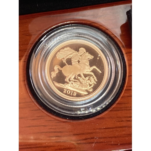 308 - A 2019 THE SOVEREIGN GOLD PROOF LIMITED EDITION NUMBER 6,312 OF 9,500 IN A WOODEN BOXED CASE