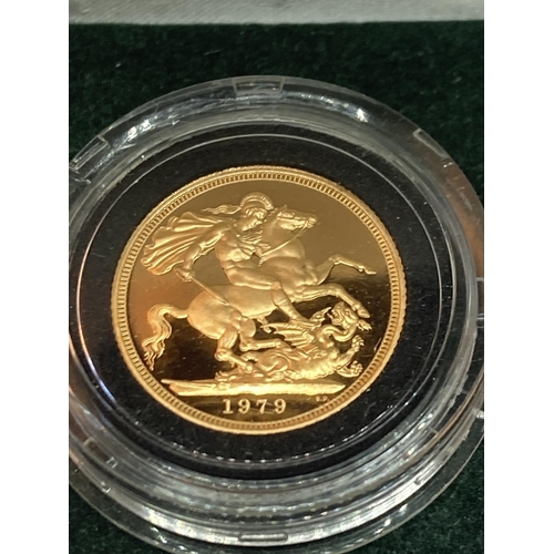 323 - A 1979 GOLD SOVEREIGN QUEEN ELIZABETH II IN A PRESENTATION BOX