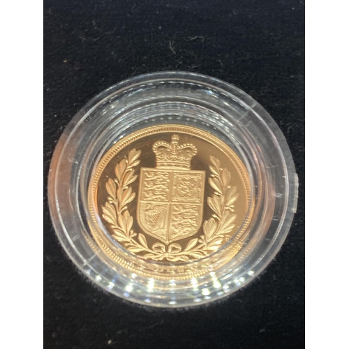 326 - A 2002 ROYAL MINT GOLD PROOF FOUR COIN COLLECTION CELEBRATING QUEEN ELIZABETH II GOLDEN JUBILEE TO I... 