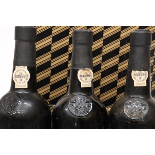 303 - THREE BOTTLES OF FONSECAS 1975 VINTAGE PORT IN A BOX