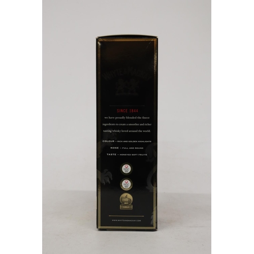 319A - A WHITE AND MACKAY BLENDED SCOTCH WHISKY, BOXED