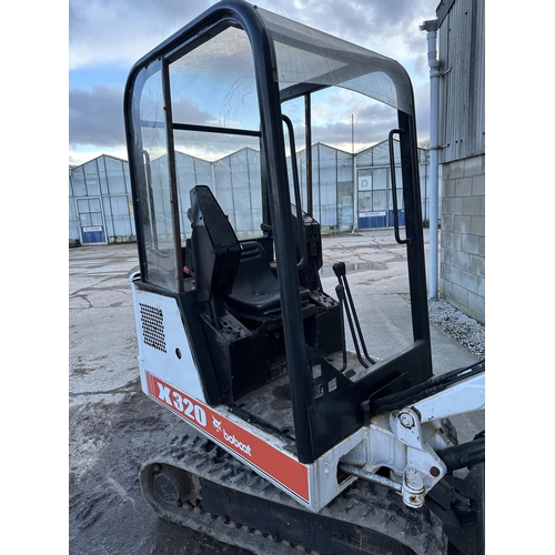 203 - A BOB CAT X320 MINI DIGGER IN GOOD WORKING ORDER. RECENT FULL SERVICE, NEW FILTERS, FAN BELT, NEW BU... 