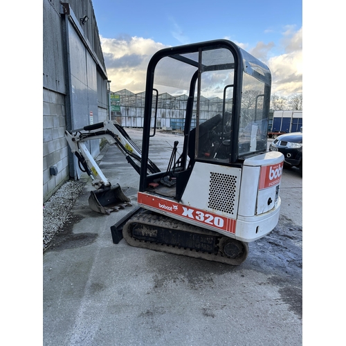 203 - A BOB CAT X320 MINI DIGGER IN GOOD WORKING ORDER. RECENT FULL SERVICE, NEW FILTERS, FAN BELT, NEW BU... 