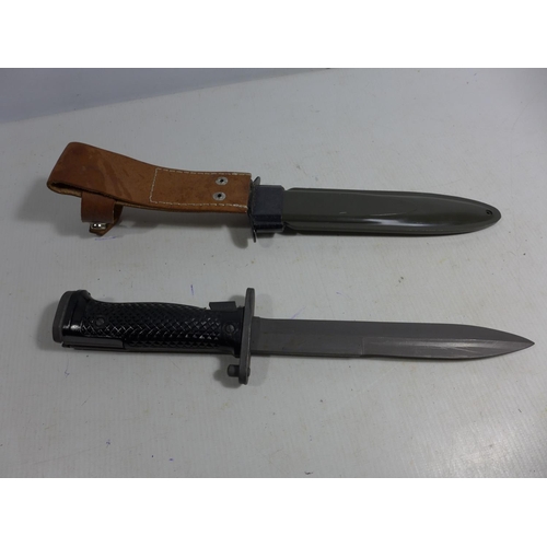 309 - A U.S.M5 BAYONET AND SCABBARD, 17CM BLADE, LENGTH 32CM