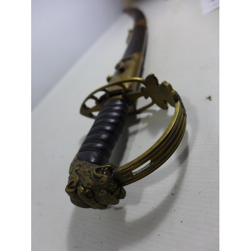 314 - A REPLICA OF A BRITISH NAPOLEONIC WAR OFFICERS SWORD AND SCABBARD, 81CM BLADE, LENGTH 96CM