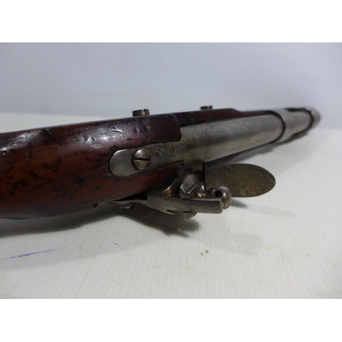 319 - A REPLICA NON FIRING FRENCH FLINTLOCK PISTOL, 23CM BARREL, LENGTH 42CM