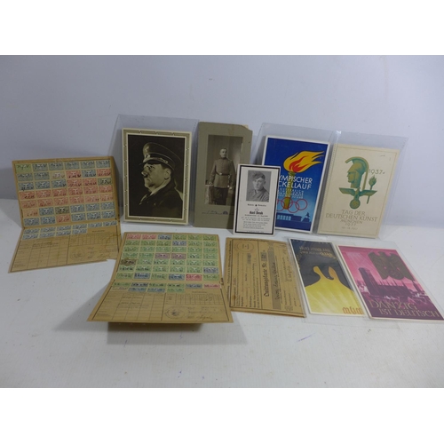 324 - A COLLECTION OF NAZI GERMANY EPHEMERA TO INCLUDE PHOTOGRAPHS, INVALIDENVERS CARDS ETC