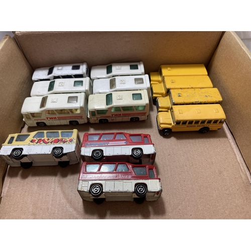 338 - A LARGE QUANTITY OF DIECAST TOY BUSES AND COACHES TO INCLUDE MAJORETTE, MATCHBOX,ETC