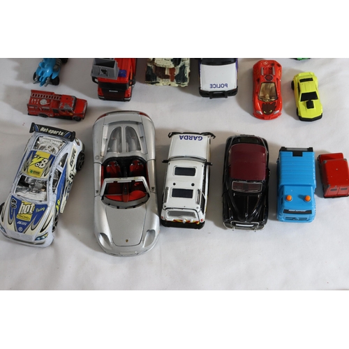 340 - A QUANTITY OF TOY VEHICLES TO INCLUDE FIRE ENGINES, POLICE CARS, MILITARY, ETC