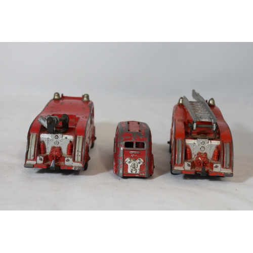 342 - THREE VINTAGE DIE CAST DINKY VEHICLES MADE IN ENGLAND BY MECCANO TO INCLUDE A STREAMLINED FIRE ENGIN... 