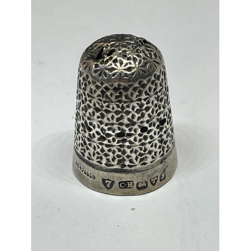 532 - A CHARLES HORNER HALLMARKED CHESTER SILVER THIMBLE