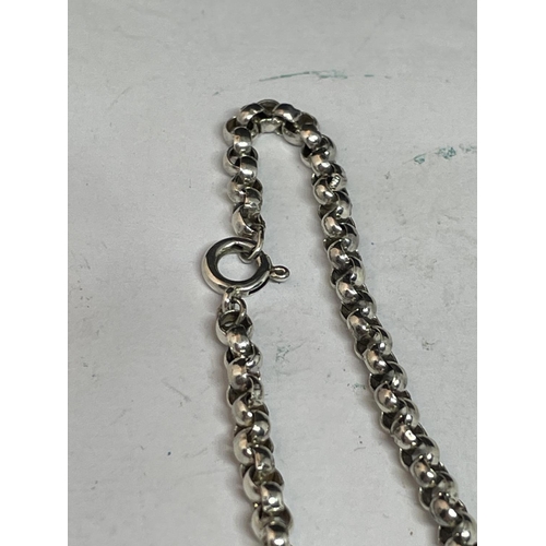 570 - A SILVER BELCHER CHAIN 26