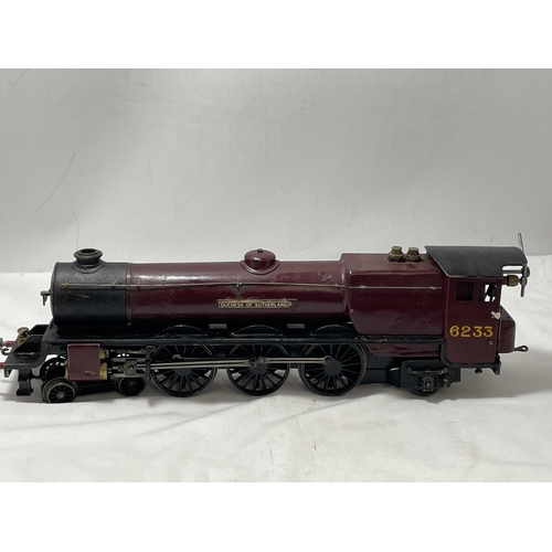 307 - A SCRATCH BUILT LIVE STEAM 30 MM GAUGE 4-6-2 MODEL RAILWAY LOCOMOTIVE AND TENDER  