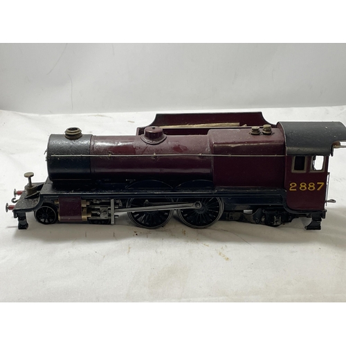 313 - A SCRATCH BUILT LIVE STEAM 30 MM GAUGE 4-4-2 MODEL RAILWAY LOCOMOTIVE AND TENDER NUMBER 2887 IN MARO... 