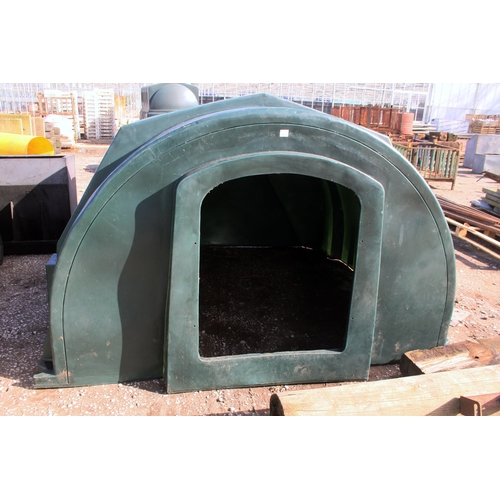 1091 - PLASTIC PIG ARK 7 1/2 FT X 7 1/2 FT IN WORKING ORDER  NO VAT