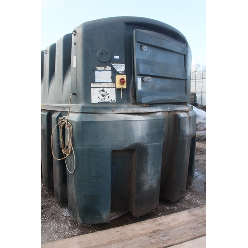 1101 - 5000 LTR DIESEL BOWSER WITH 20 FOBS + VAT