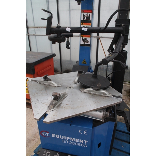 30 - TYRE STRIPPER GT EQUIPMENT GT25980A  NO VAT