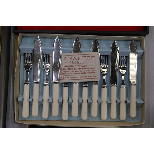 138 - A QUANTITY OF FLATWARE TO INCLUDE A PART CANTEEN OF CUTLERY