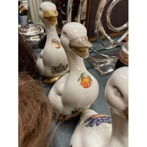 215 - THREE VINTAGE STAFFORDSHIRE 'FRUIT' DUCKS, HEIGHT APPROX 27CM