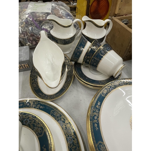 249 - A QUANTITY OF ROYAL DOULTON 'CARLYLE' DINNERWARE TO INCLUDE A SERVING TUREEN, SAUCE BOAT AND SAUCER,... 