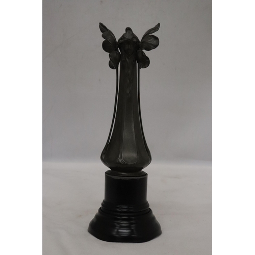 11 - AN IMPERIAL ZINN B & G PEWTER VASE IN AN ART NOUVEAU STYLE
