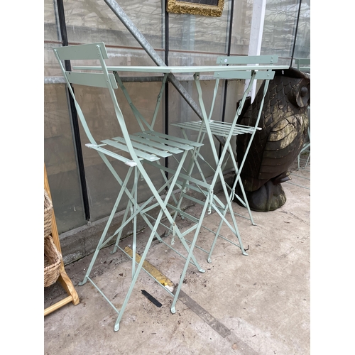 1527 - A TALL METAL FOLDING PATIO TABLE AND TWO FOLDING STOOLS