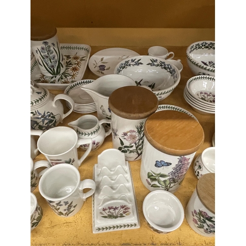 70 - A VERY LARGE QUANTITY OF PORTMEIRION POTTERY TO INCLUDE LIDDED BREAD BIN, BOWLS, PLATES, DISHES, CUP... 