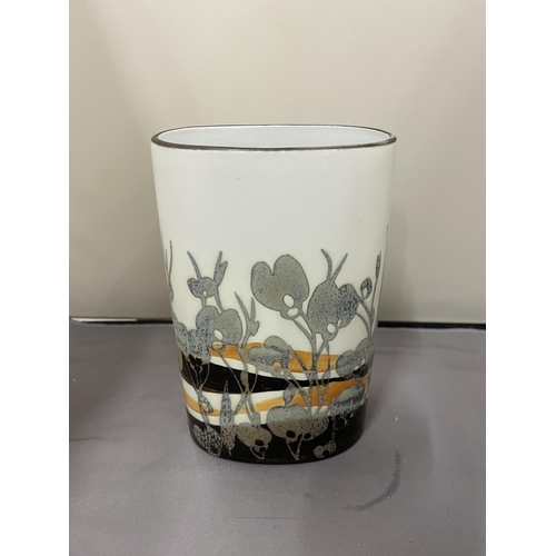 89 - A 1970'S ROYAL COPENHAGEN BACA SERIES VASE DECORATED WITH TONES OF YELLOW, BROWN AND SILVER GREY SIG... 
