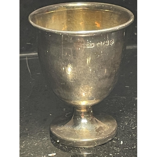 97 - A HALLMARKED SHEFFIELD SILVER EGG CUP