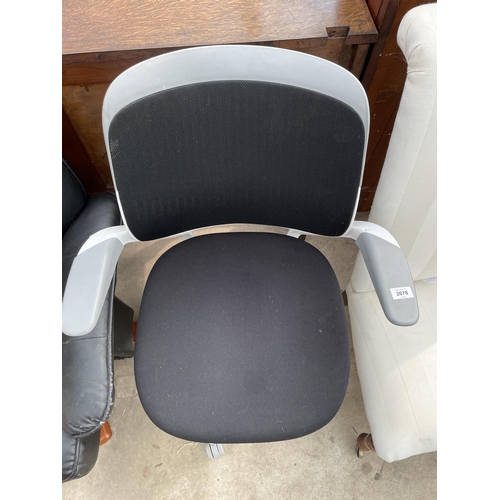 2678 - A GEPRUFTE SICHERHELT SWIVEL DESK CHAIR