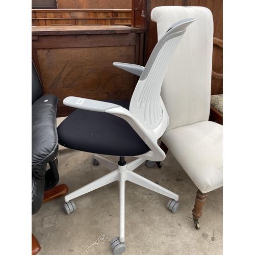 2678 - A GEPRUFTE SICHERHELT SWIVEL DESK CHAIR