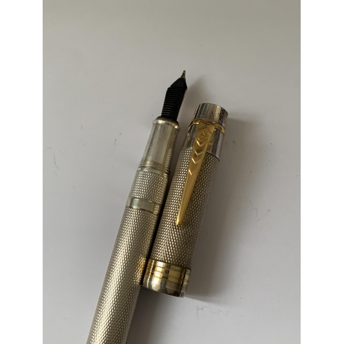 504 - AN ONOTO HALLMARKED LONDON SILVER CENTENARY 1905-2005 FOUNTAIN PEN WITH A SIZE 7 18 CARAT GOLD NIB