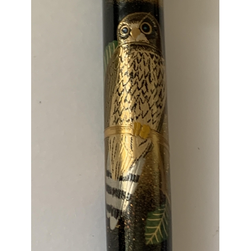 504A - A NAMIKI OWL DESIGN FOUNTAIN PEN WITH 18 CARAT GOLD NIB