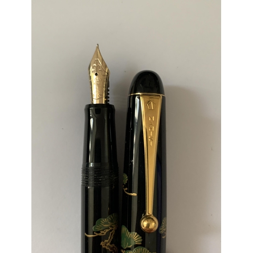 505A - A NAMIKI PINE TREE DESIGN FOUNTAIN PEN WITH 18 CARAT GOLD NIB