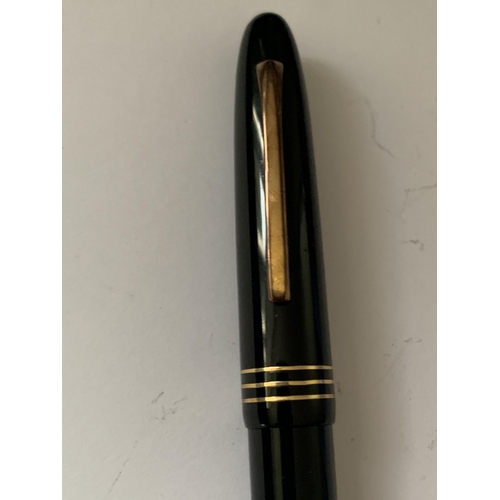 506B - AN OMAS FOUNTAIN PEN MARKED THE MUSEUM OF MODERN ART NEW YORK WITH AN 18 CARAT GOLD NIB