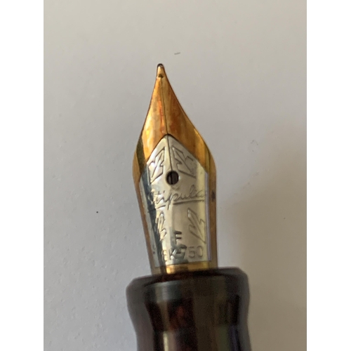 507A - A STIPULA NOVECENTO 2508 FOUNTAIN PEN WITH AN 18 CARAT GOLD NIB