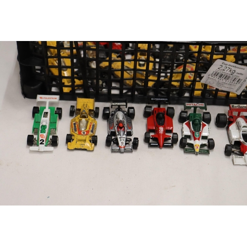 376 - A LARGE QUANTITY OF OF 1/64 SCALE, CORGI AND MAJORETTE F1 RACING CARS