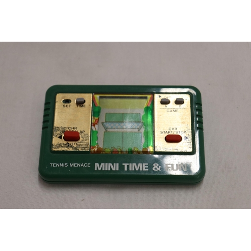 380 - A VINTAGE HAND HELD 1980'S, TENNIS MENACE MINI TIME AND FUN, WORKING AT TIME OF CATALOGUING, NO WARR... 