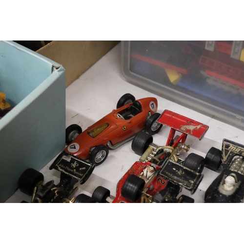 395 - A LARGE QUANTITY OF VINTAGE DIE-CAST CORGI AND MATCHBOX F1 RACING CARS