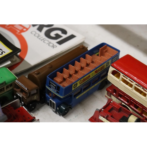 399 - A QUANTITY OF 1/76 SCALE MODEL BUSES, LORRIES, FIRE ENGINES, CORGI, ETC AND MODEL CATALOGUES