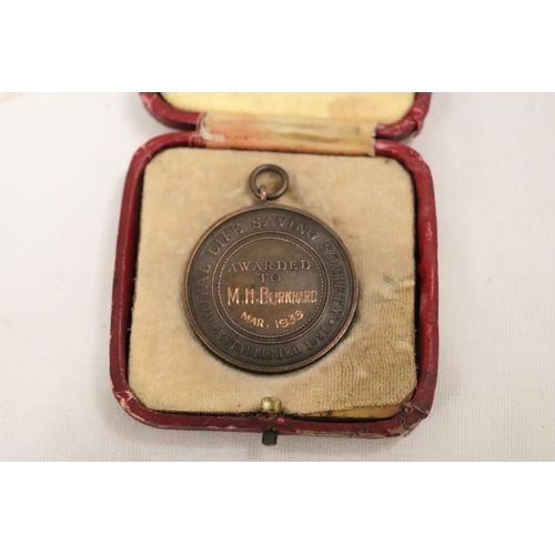 801 - A 1939 ROYAL LIFE SAVING MEDAL